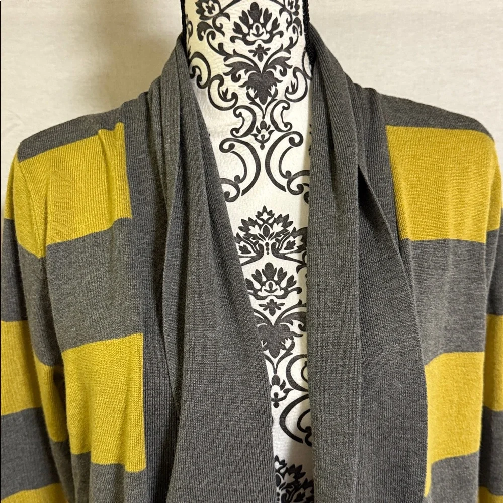 Neiman Marcus Yellow and Gray Rayon open front Cardigan Butter Soft EUC Medium